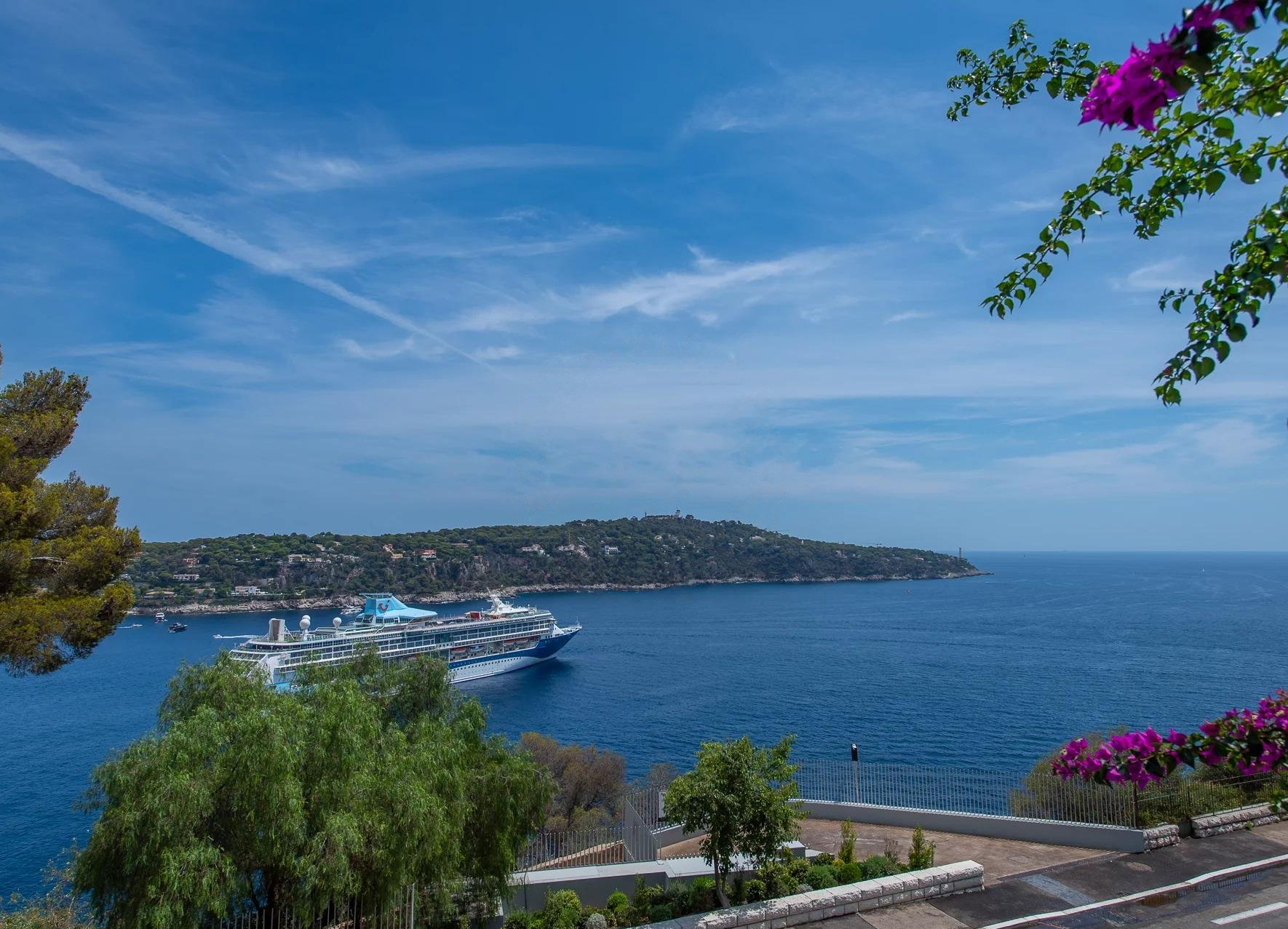 Villa 230 m2 avec vue mer, Basse Corniche - RFC44621022VV