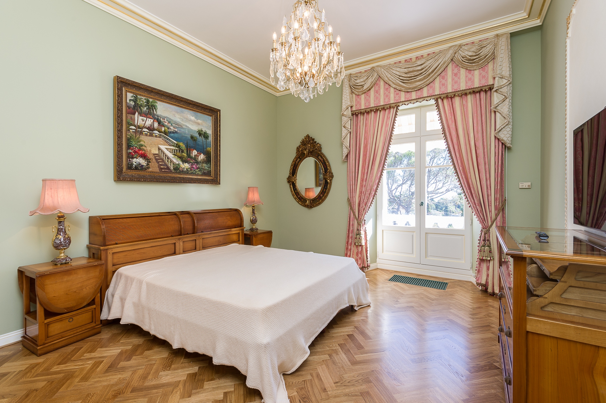 Безупречная вилла в каннах 528,67м2, 9 комнат, вид на море