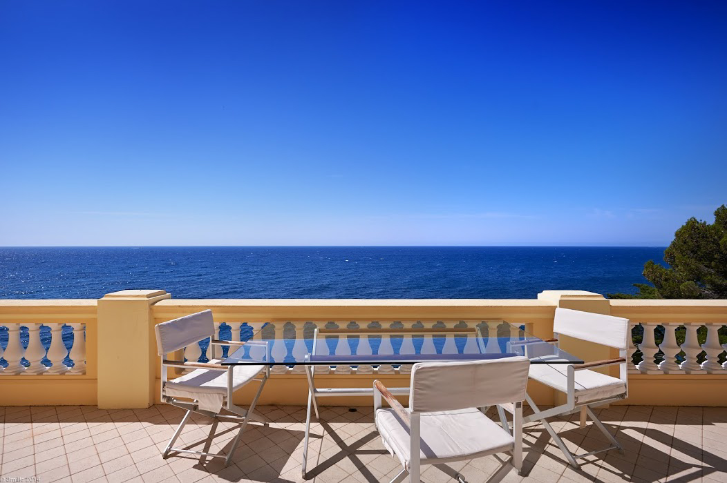 Villa 900 m2 avec vue mer proche Monaco - RFC46410323VV