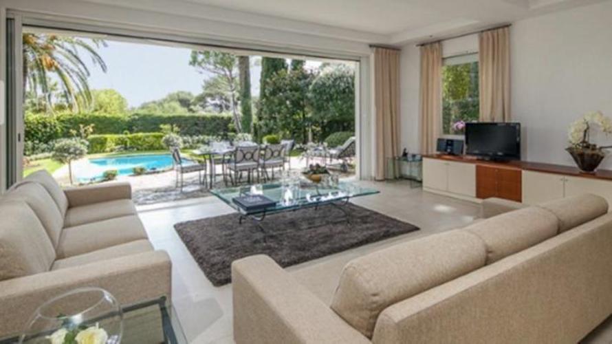 Villa provençale 230 m2 avec jardin et piscine - RFC46120223VV