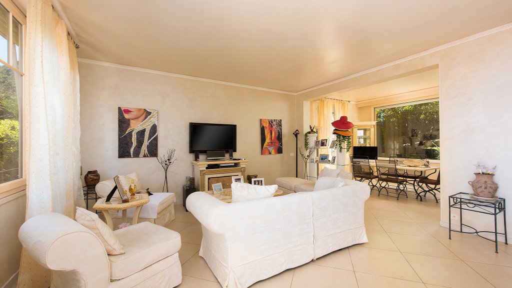 Villa proche des plages à Eze - RFC30801216VV